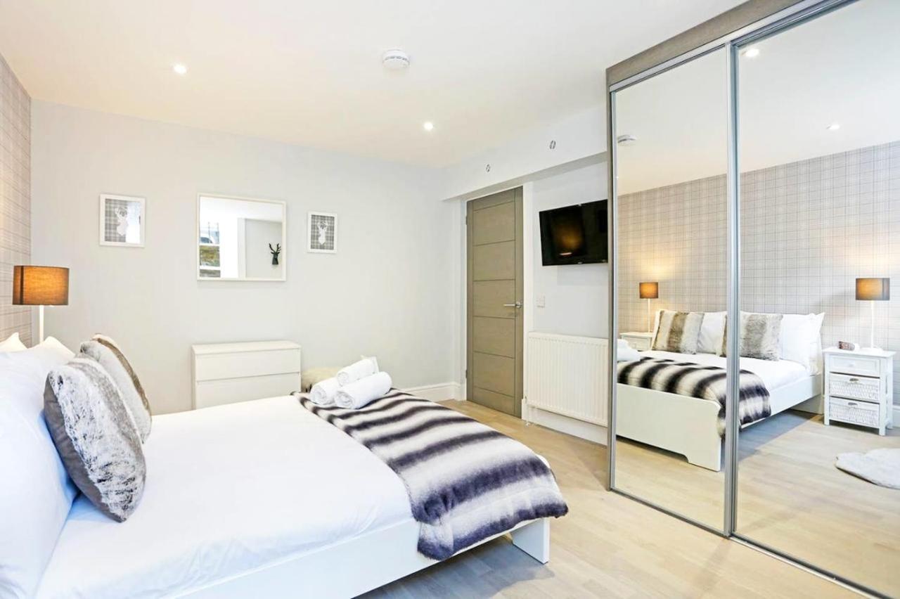 Ultra Modern, Stylish Apartment Next To Princes St เอดินบะระ ภายนอก รูปภาพ